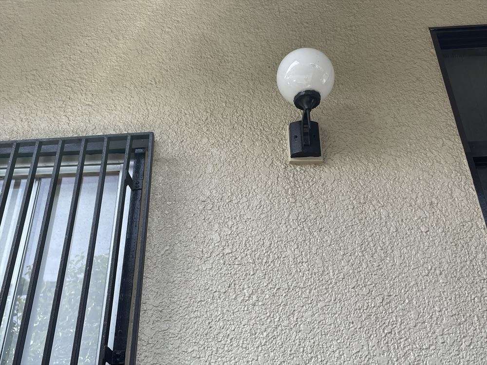 玄関灯　ビフォー